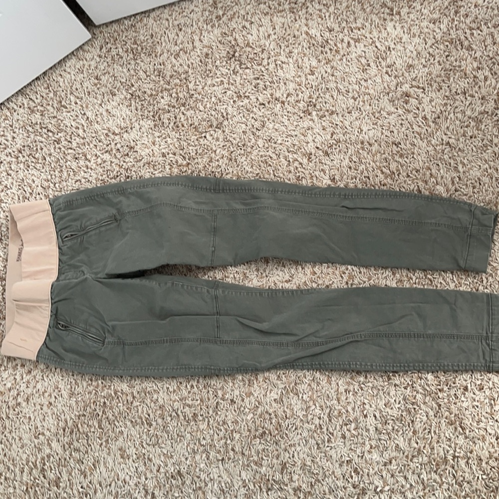 Gap Maternity pants